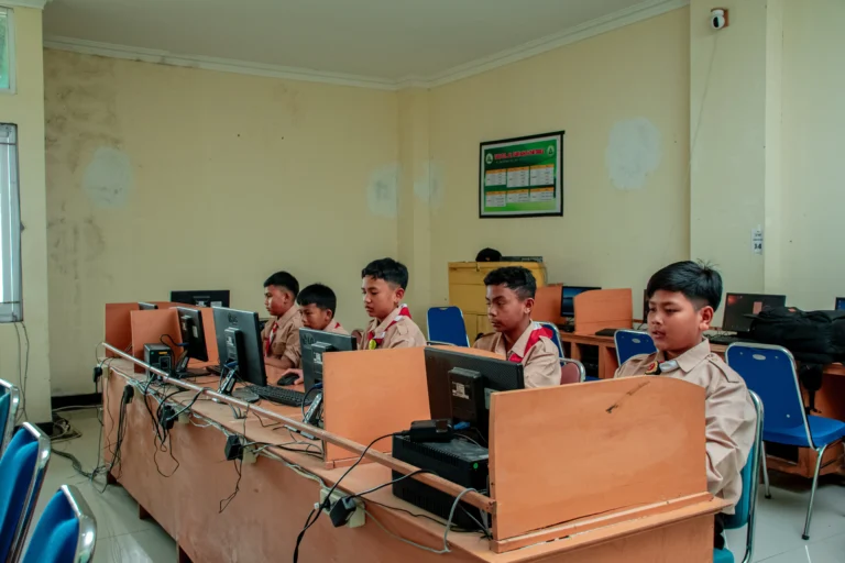 Mengapa Life Skill Penting Bagi Santri?